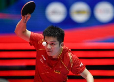 更是对其持 更是对其持