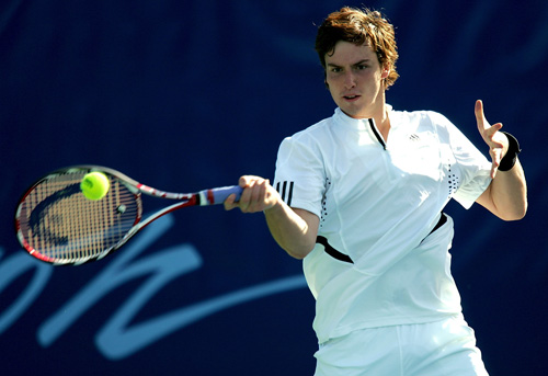 和防守两端 和防守两端