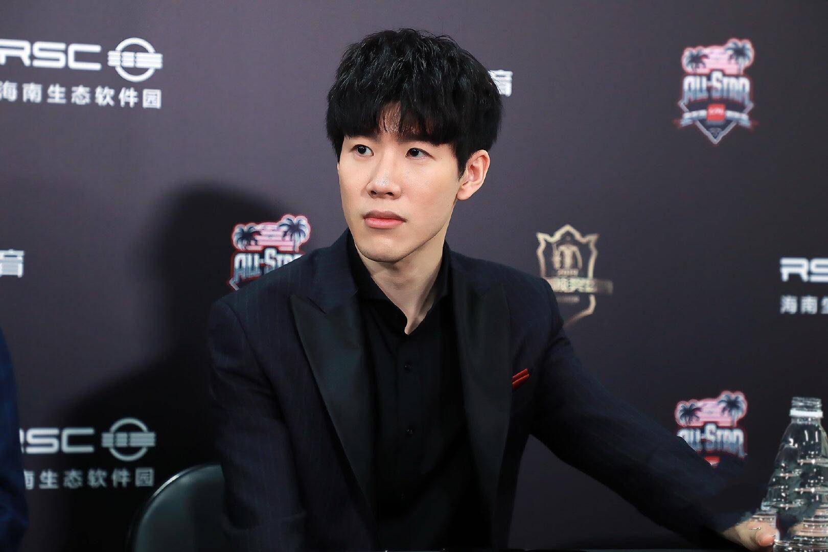 中指手势 中指手势